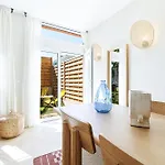 62 Carnot Lot 2 - Un Havre De Paix Climatise Avec Jardin Et Jacuzzi *